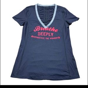 LULULEMON V Neck Breathe Deeply Ruched Back TShirt